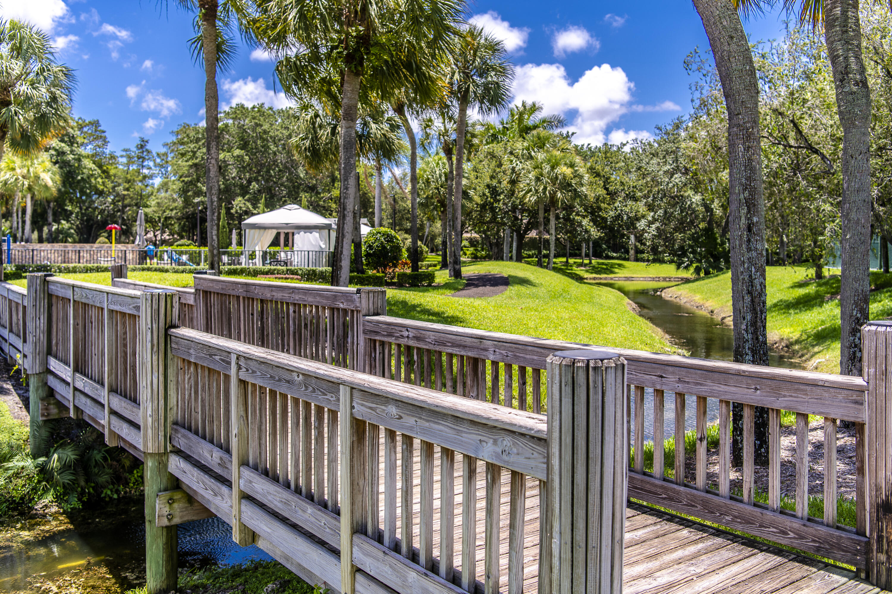 CYPRESS HEAD - Residential