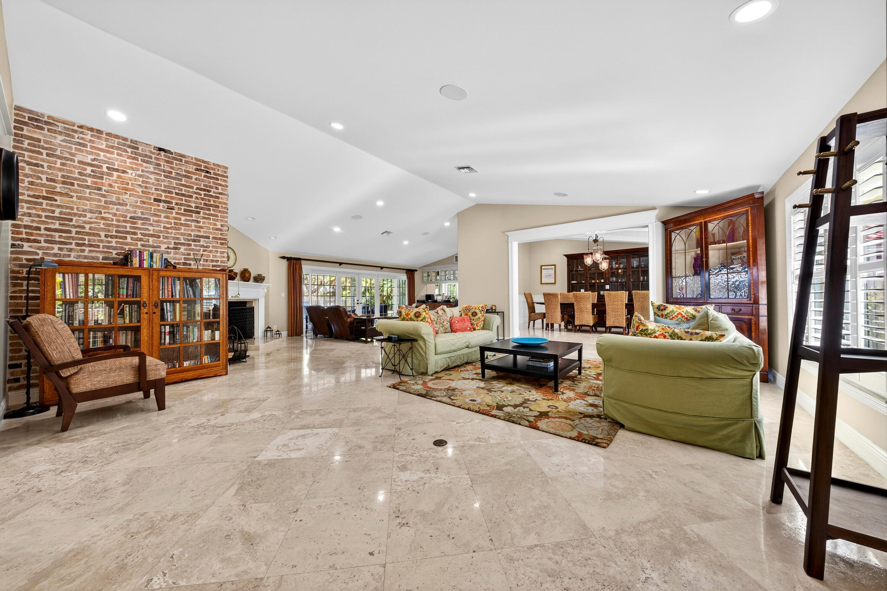 CYPRESS HEAD - Residential