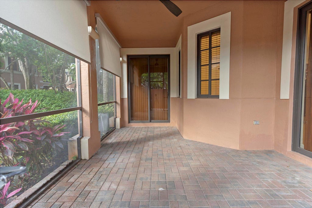 Photo of 2742 Kinsington Circle, Weston, FL 33332 (MLS # B26069728)