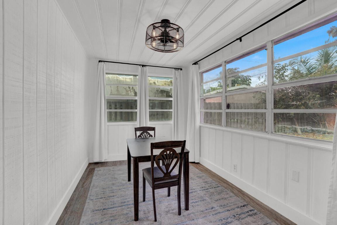 CRESTHAVEN - Residential