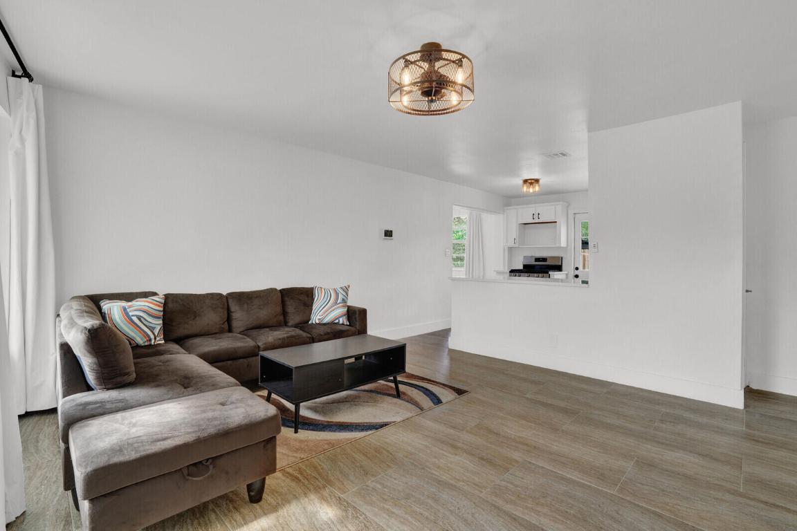 CRESTHAVEN - Residential