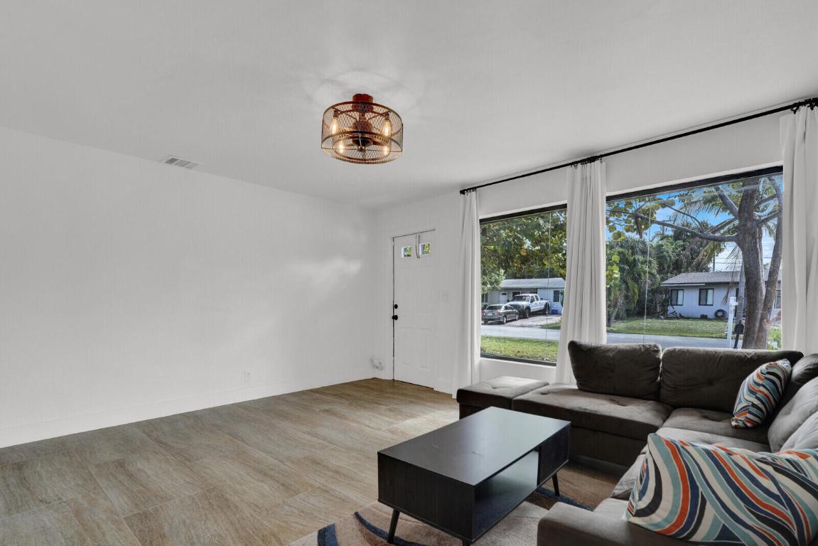 CRESTHAVEN - Residential