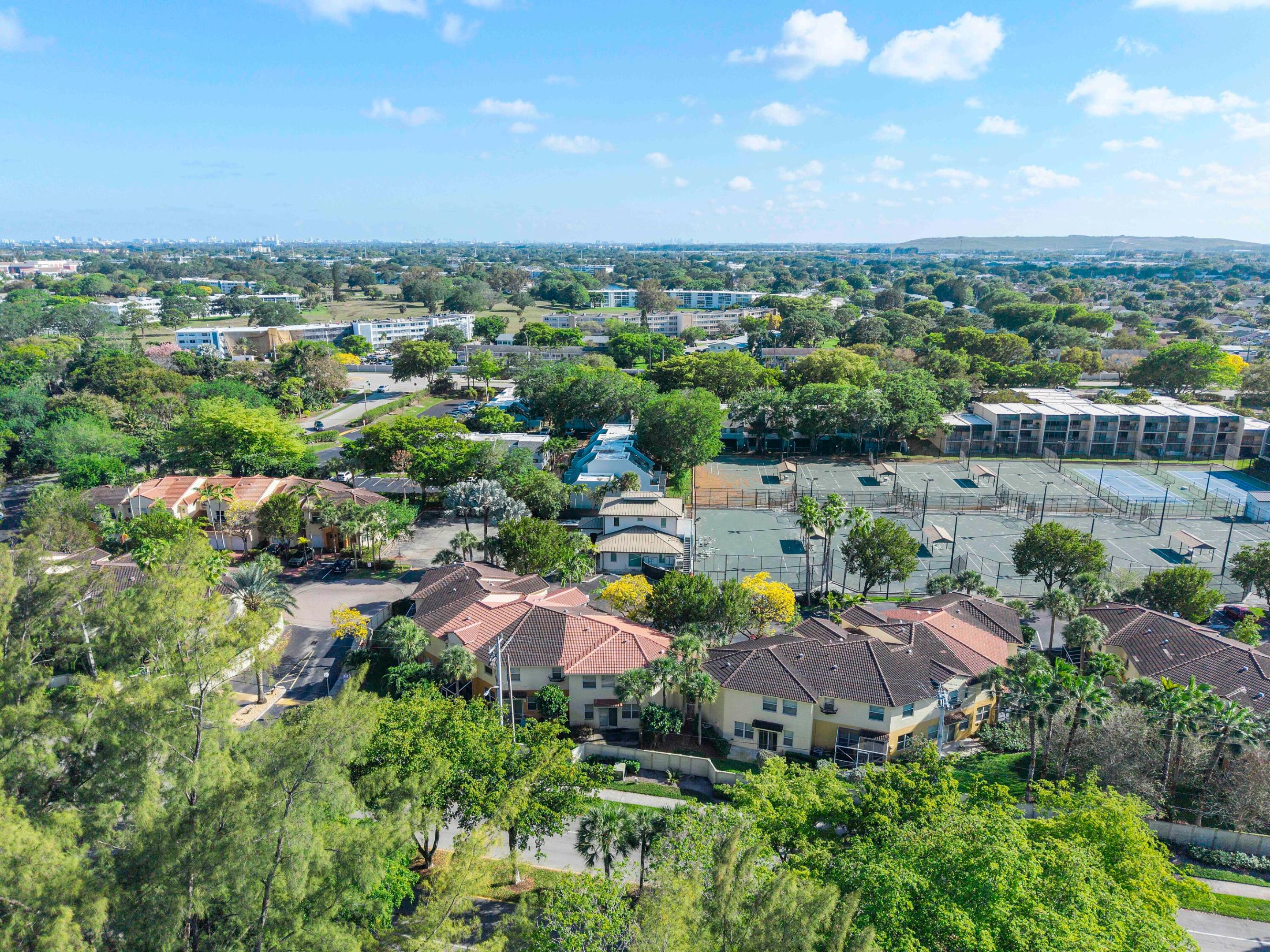 RACQUET CLUB OF DEER CREEK - Residential