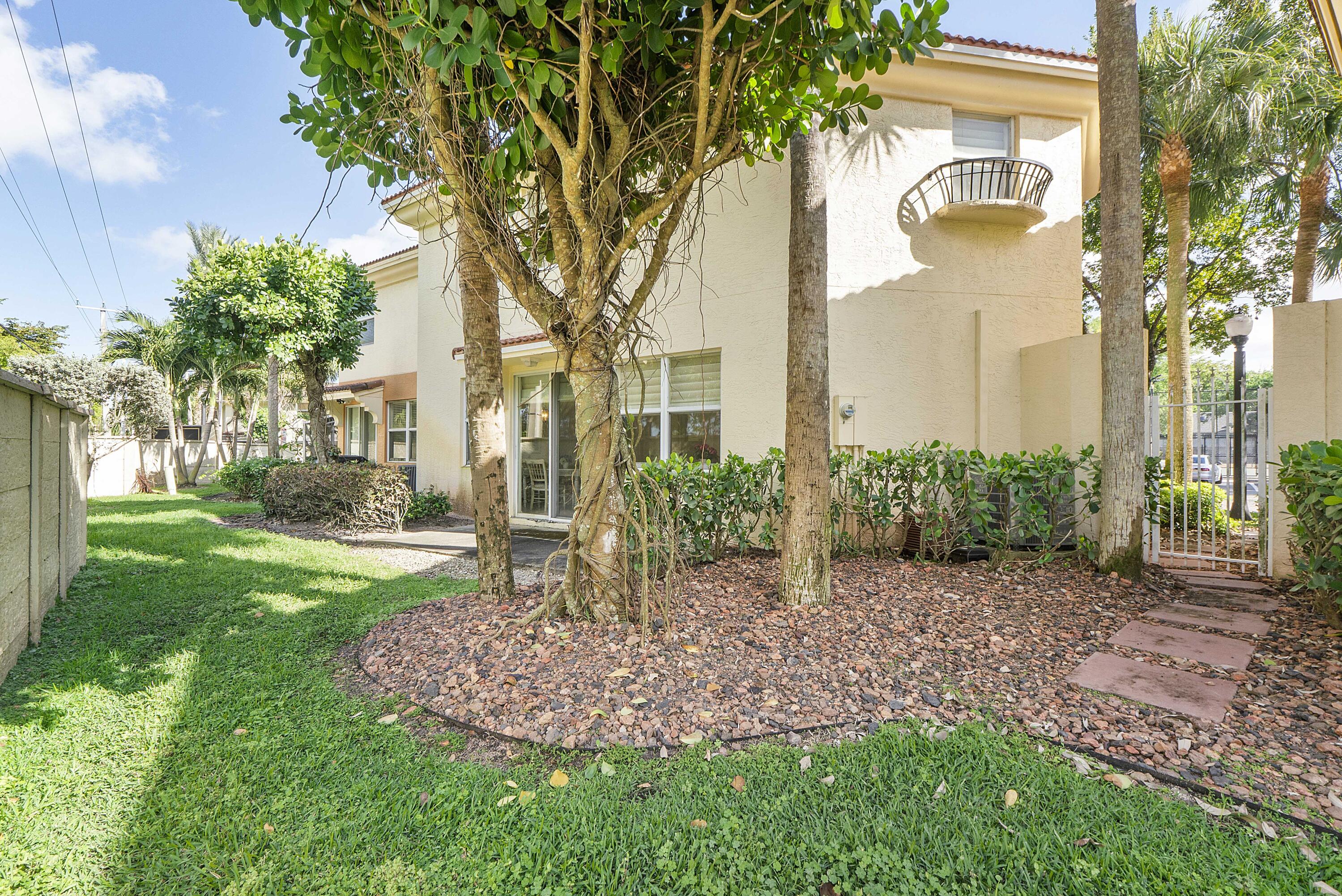 RACQUET CLUB OF DEER CREEK - Residential