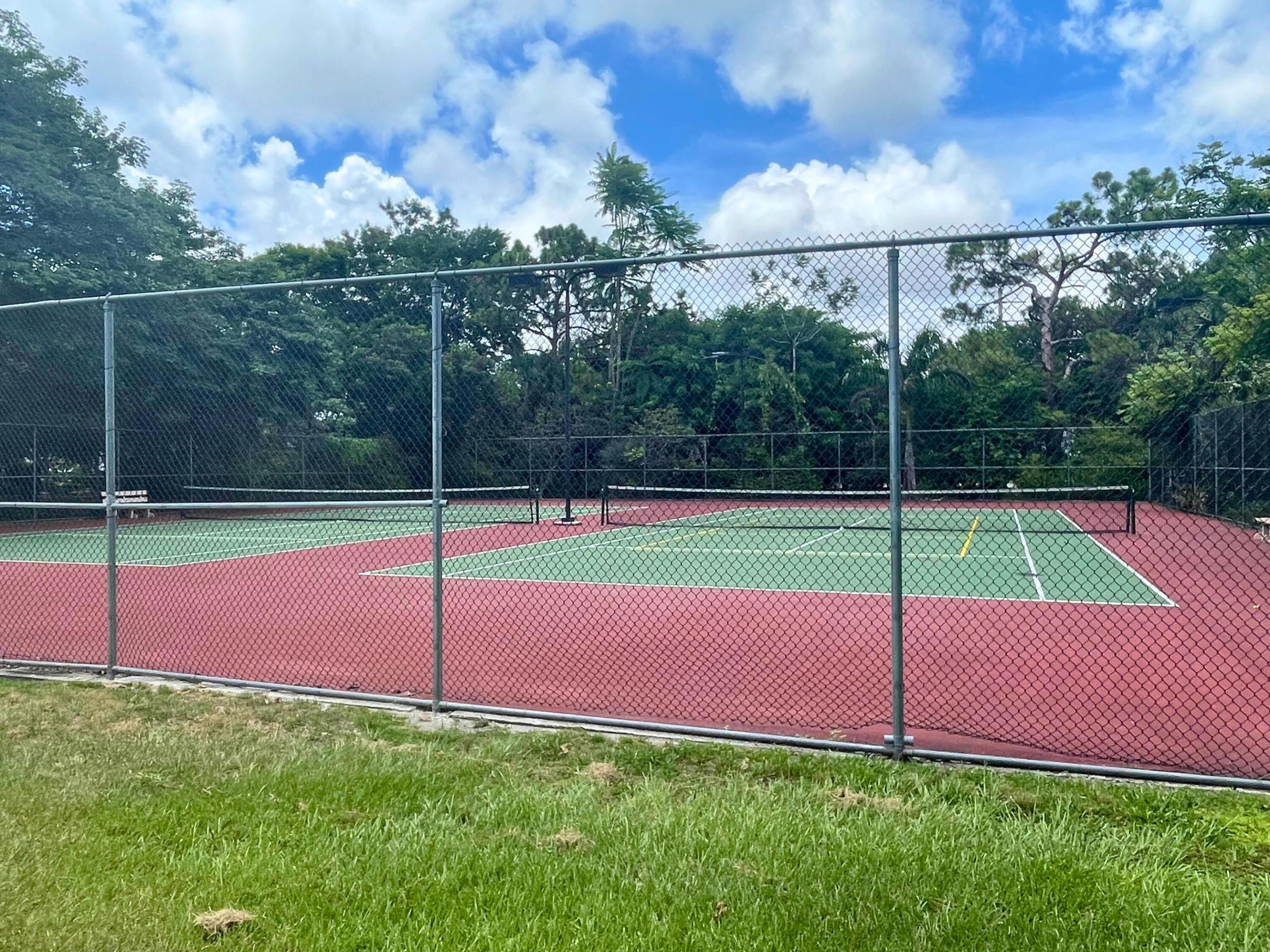 RACQUET CLUB OF DEER CREEK - Residential