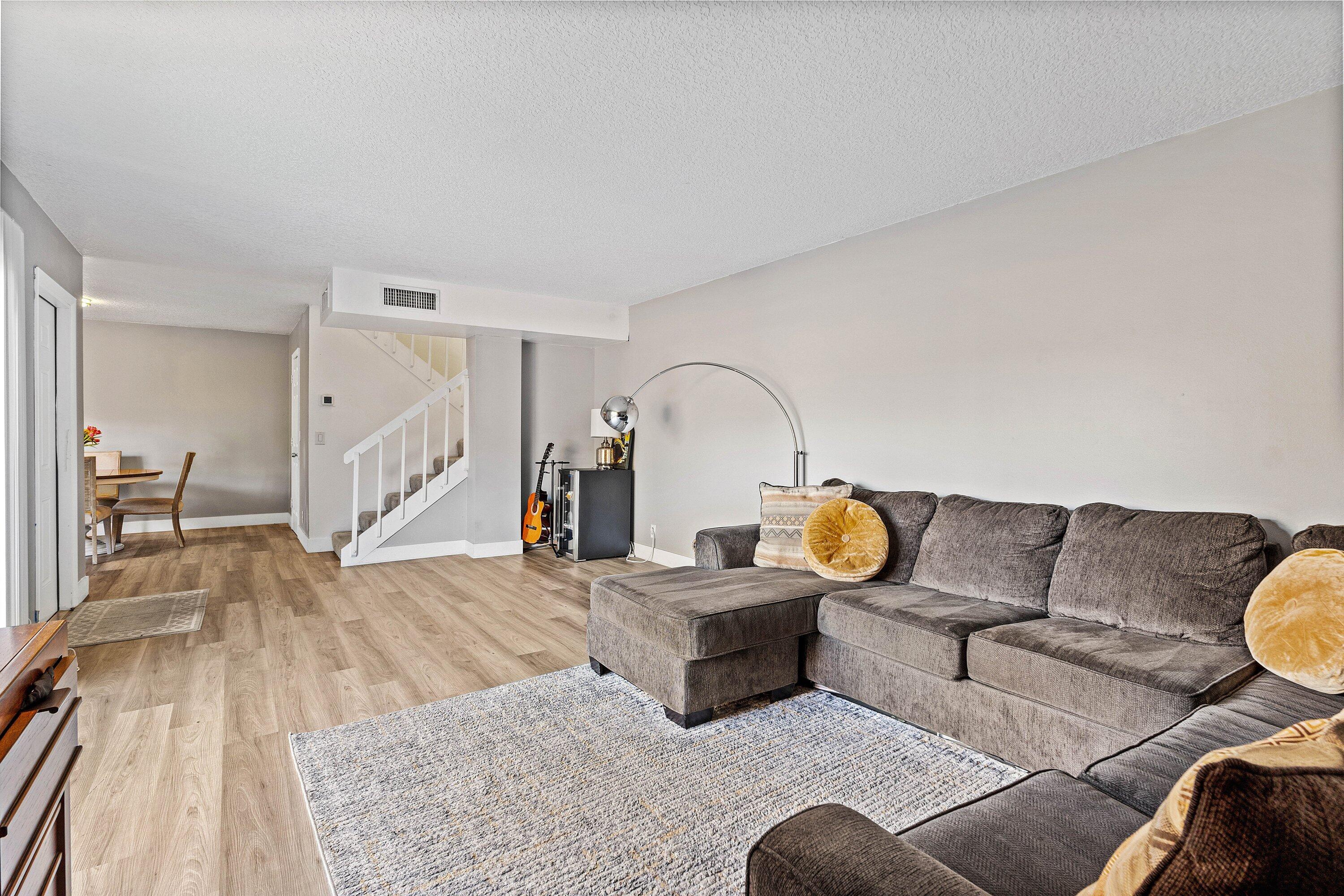 SPANISH WELLS CONDO II - Residential