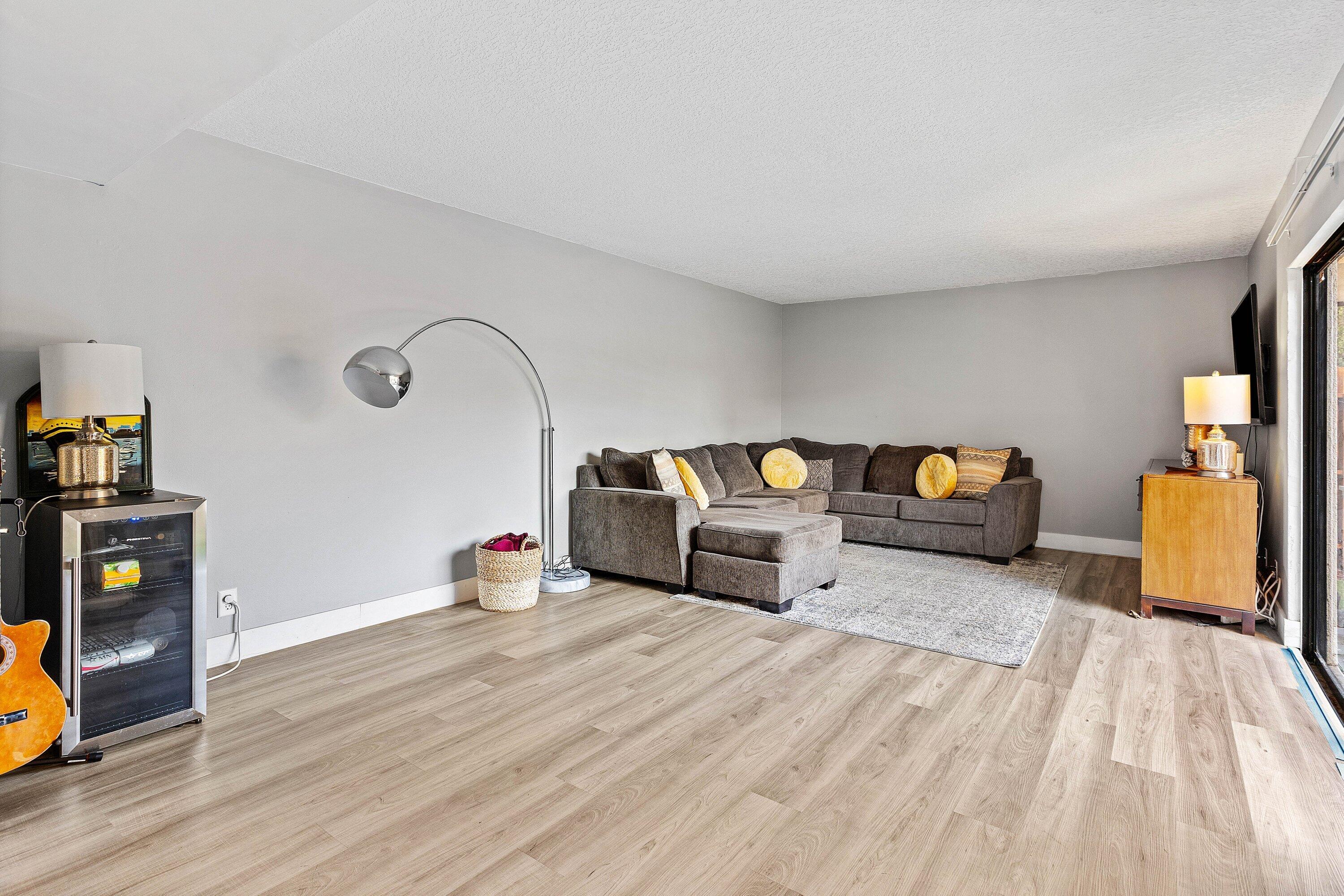 SPANISH WELLS CONDO II - Residential