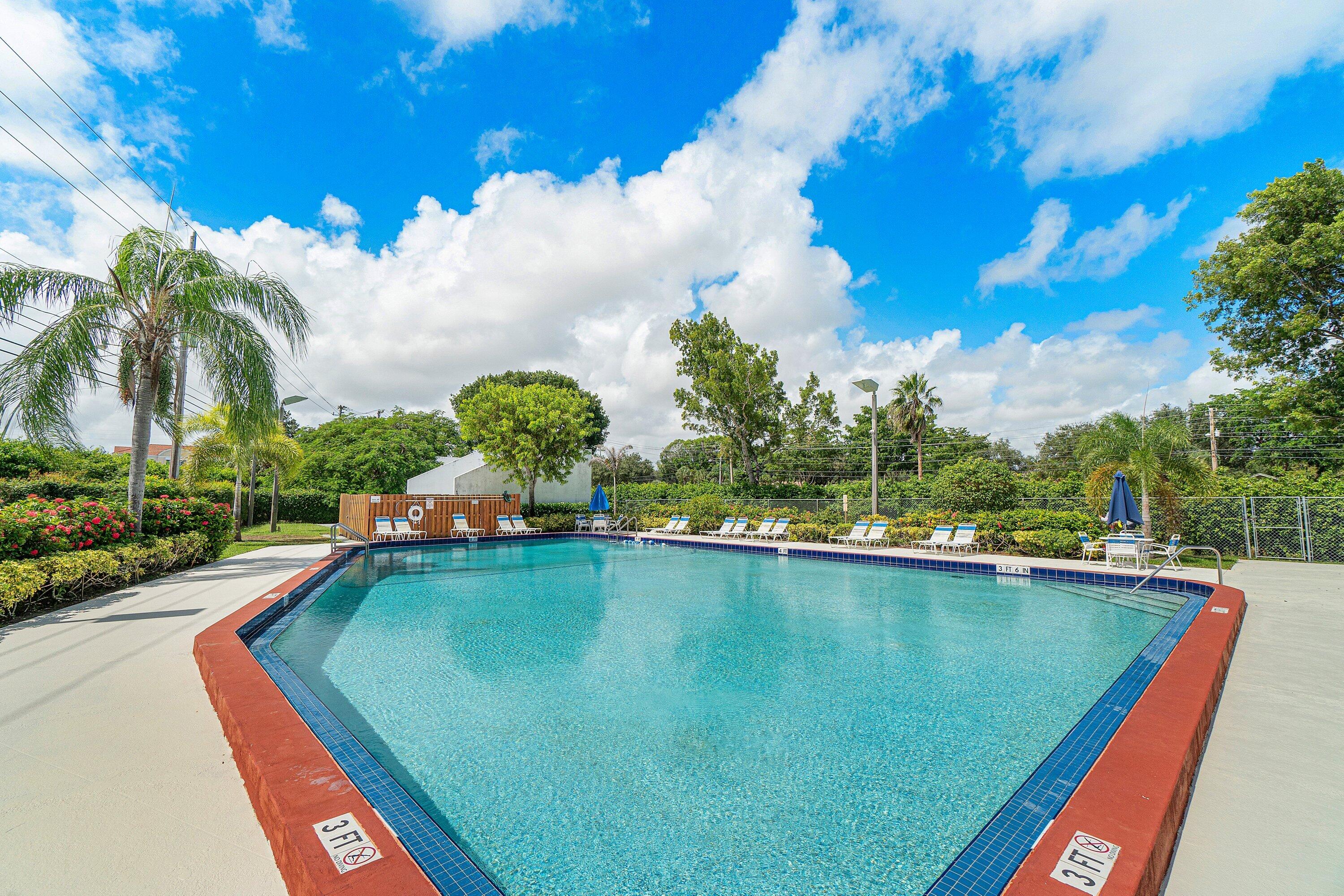 SPANISH WELLS CONDO II - Residential