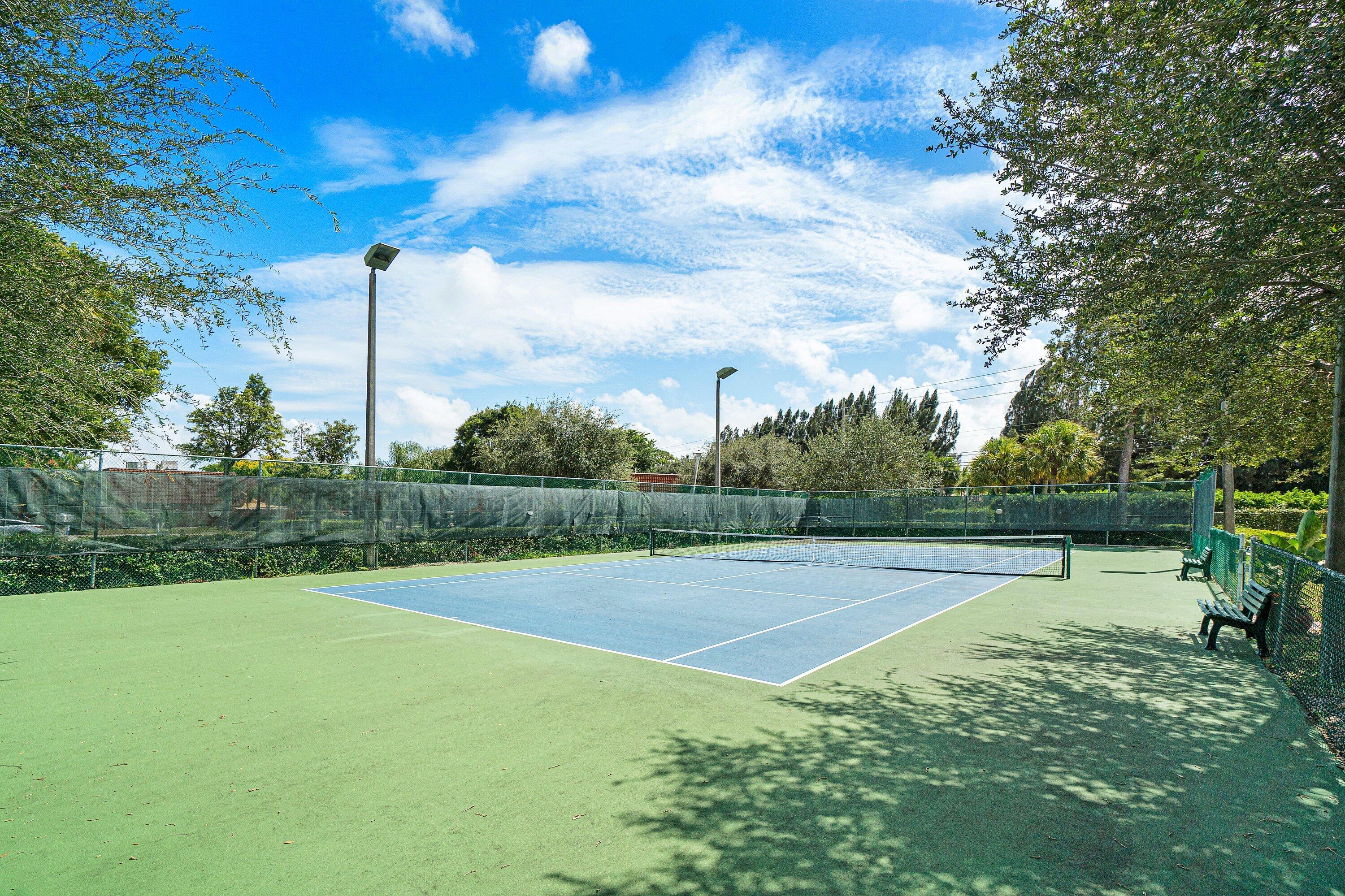SPANISH WELLS CONDO II - Residential