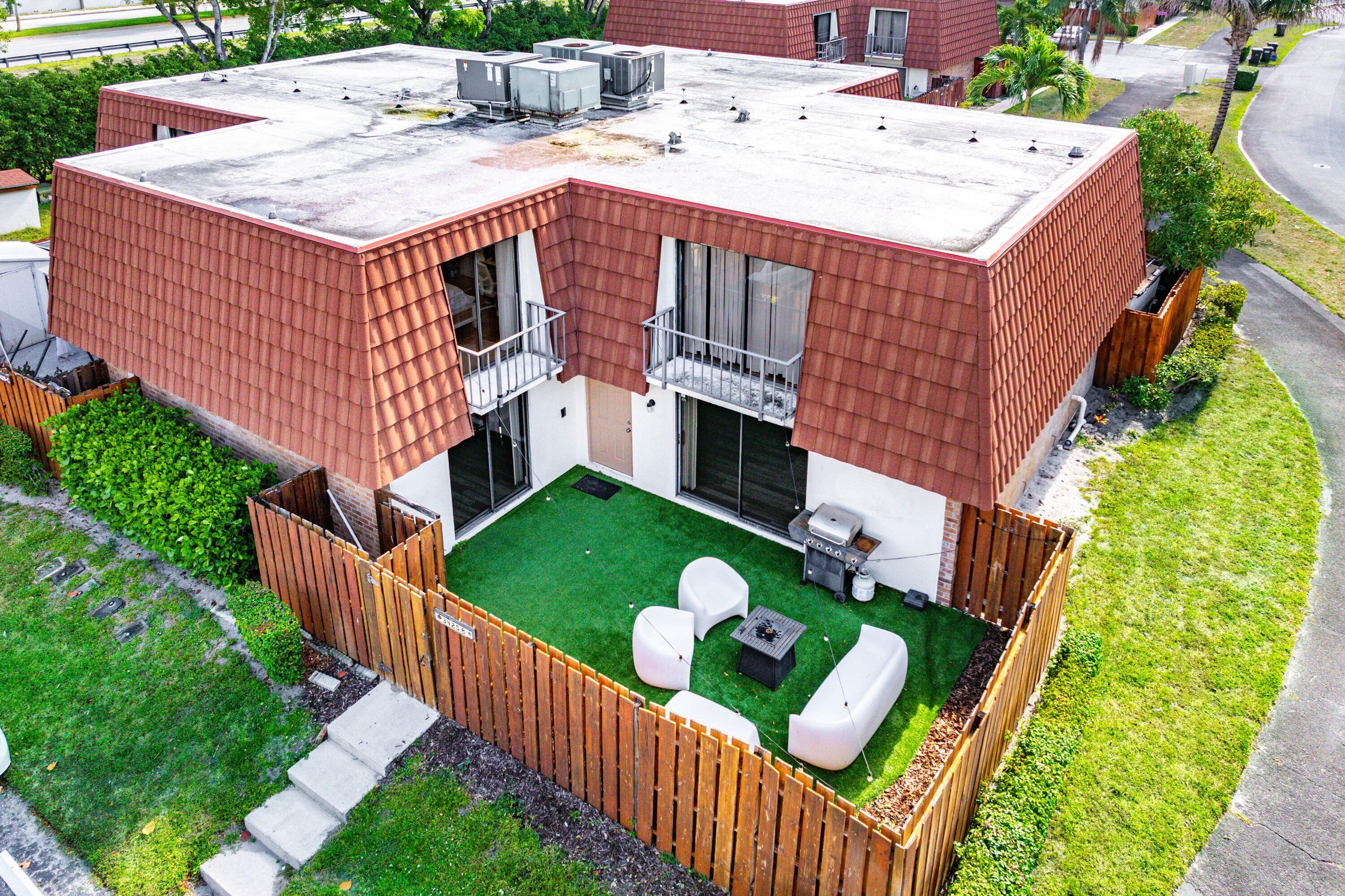 SPANISH WELLS CONDO II - Residential