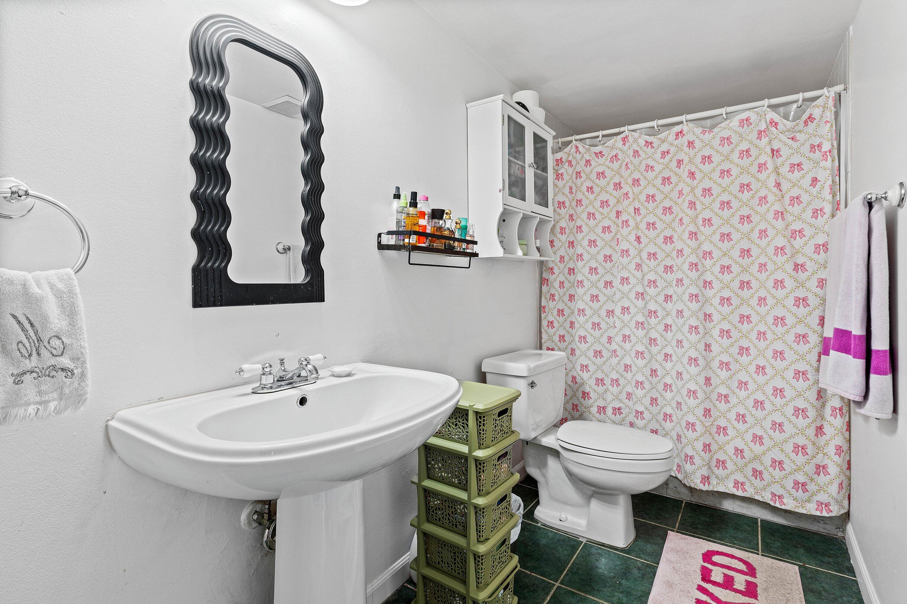 SPANISH WELLS CONDO II - Residential