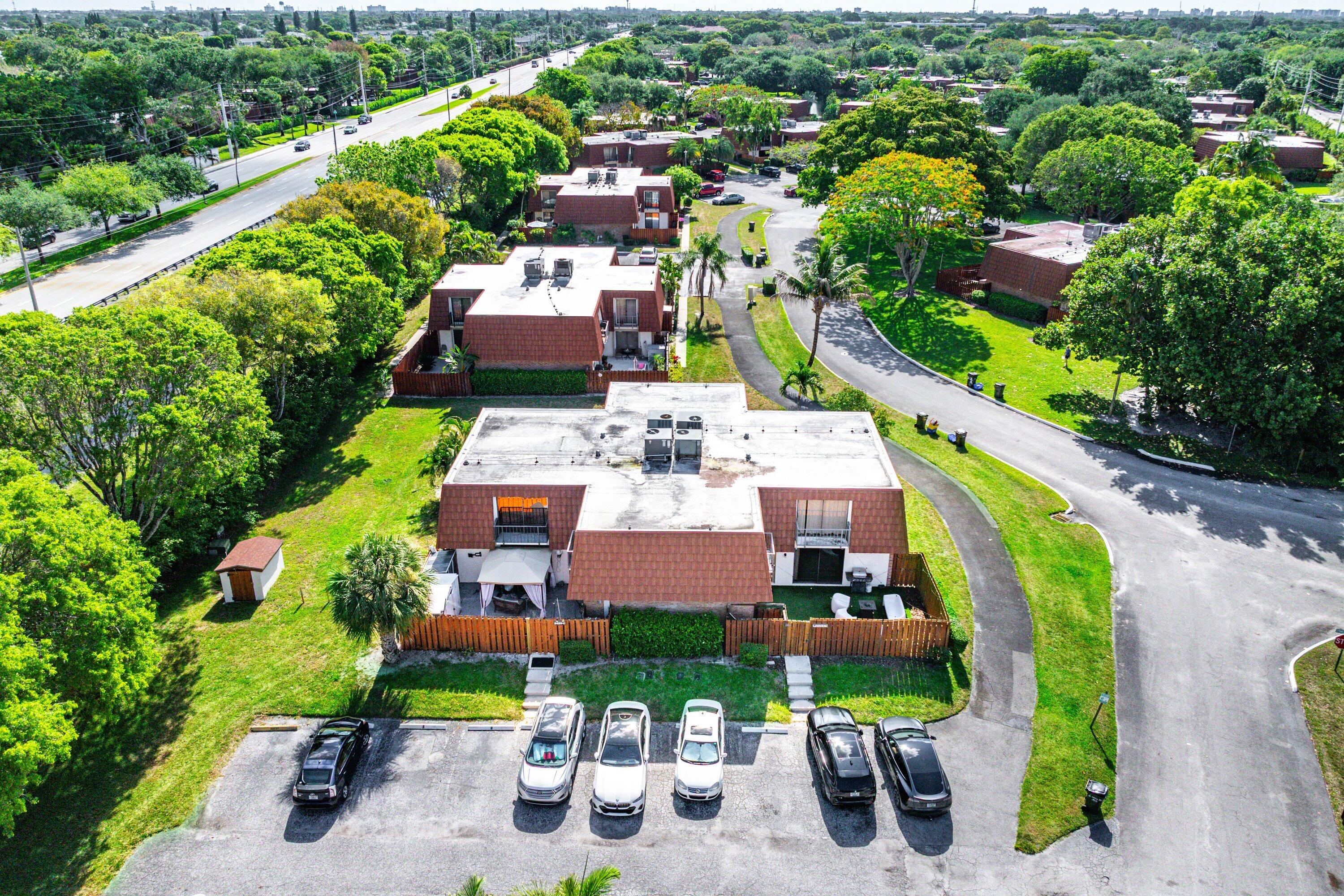SPANISH WELLS CONDO II - Residential