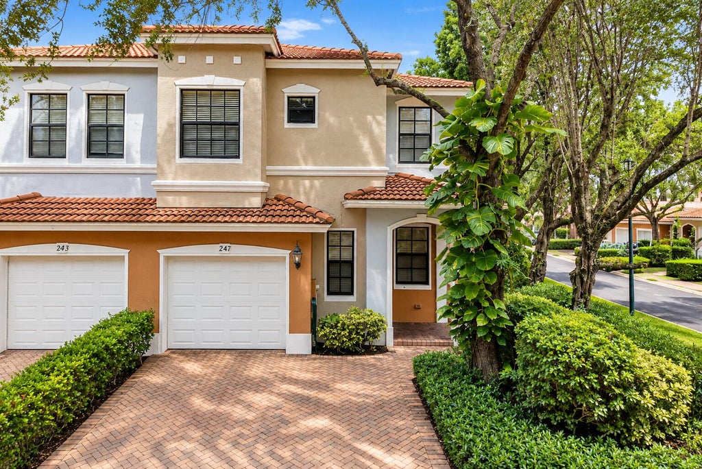 Photo of 247 W Chrystie Circle, Delray Beach, FL 33484 (MLS # B26086782)