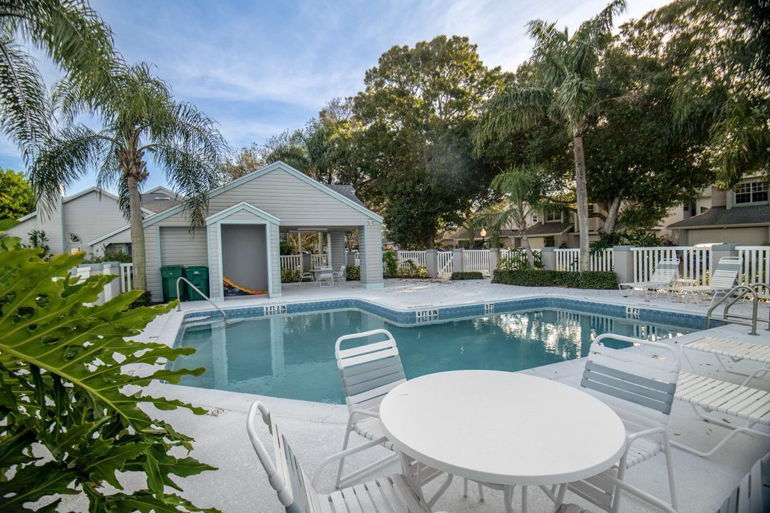 Sandy Pointe - Residential