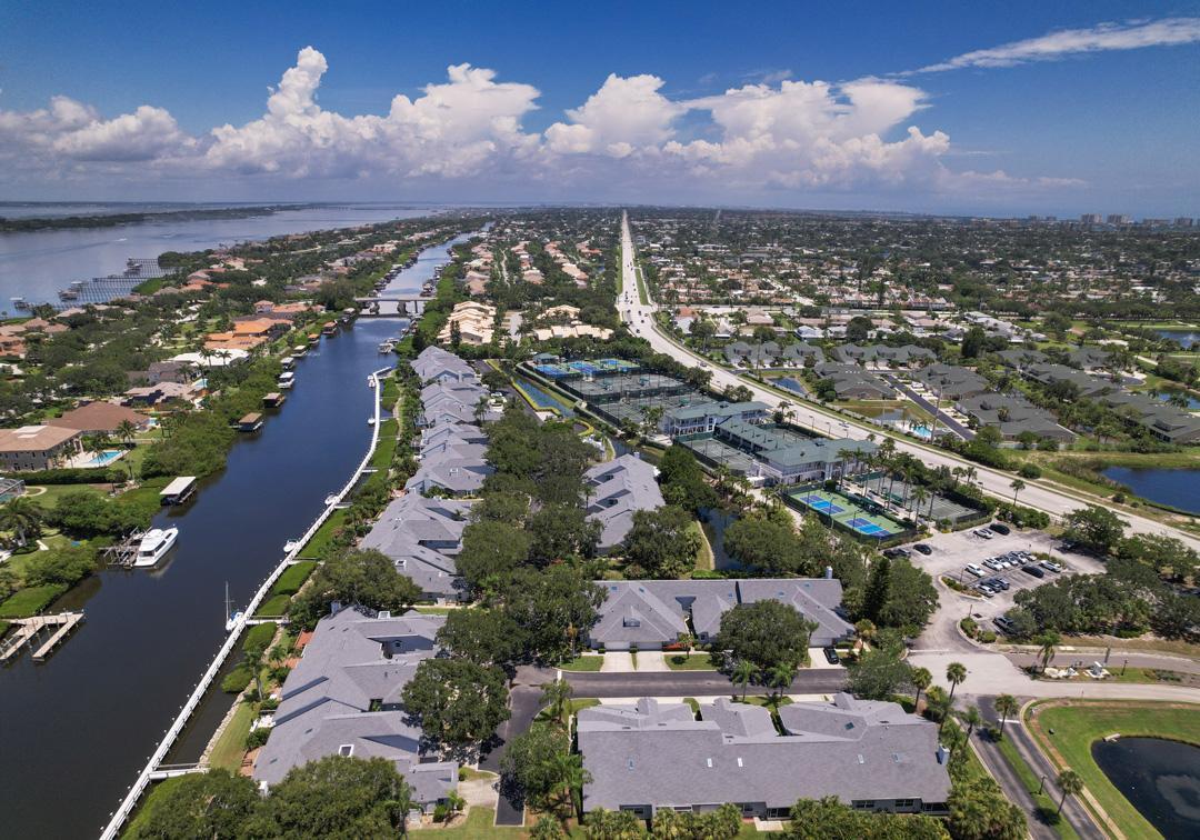 Sandy Pointe - Residential