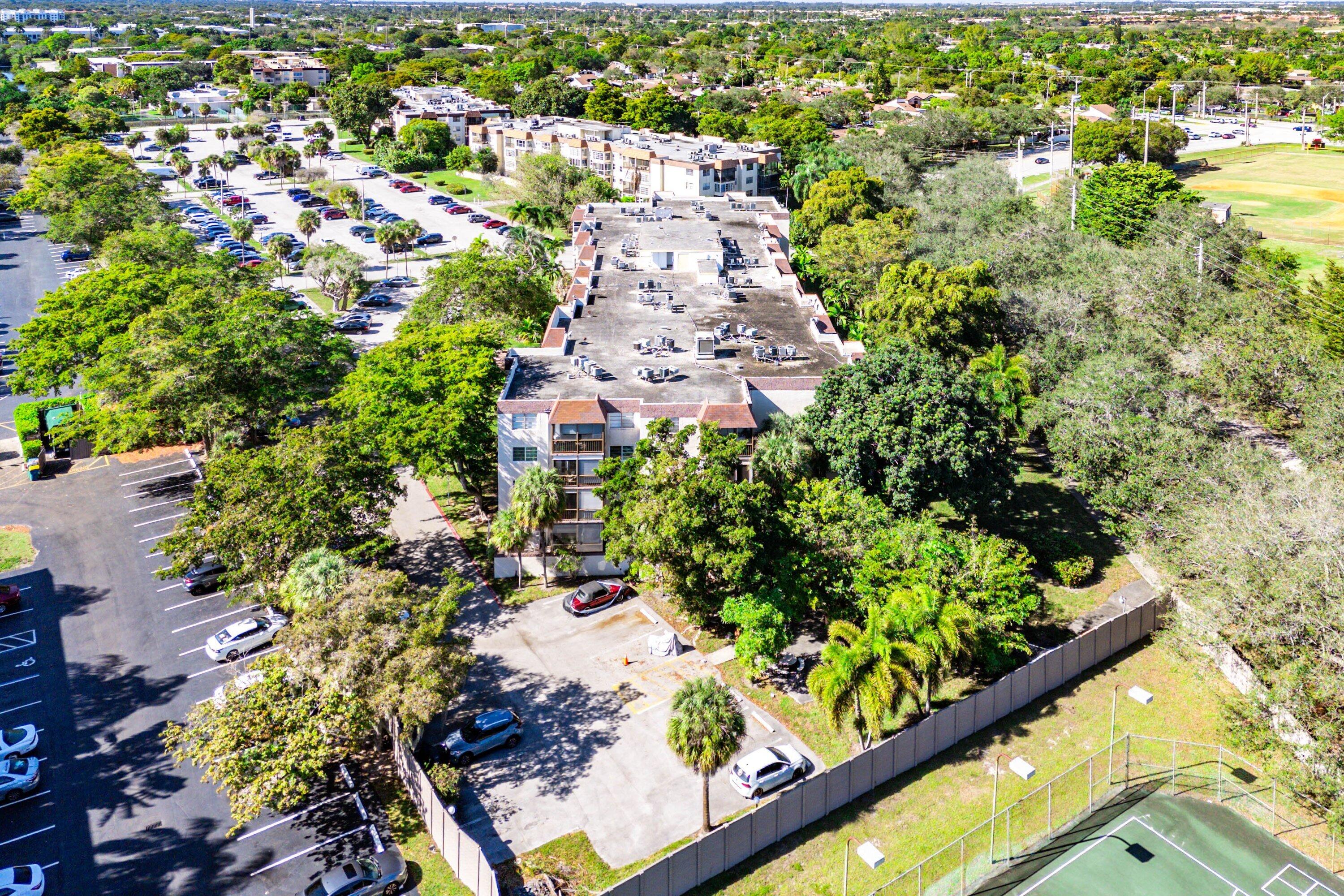 OMEGA CONDO NO 1 - Residential