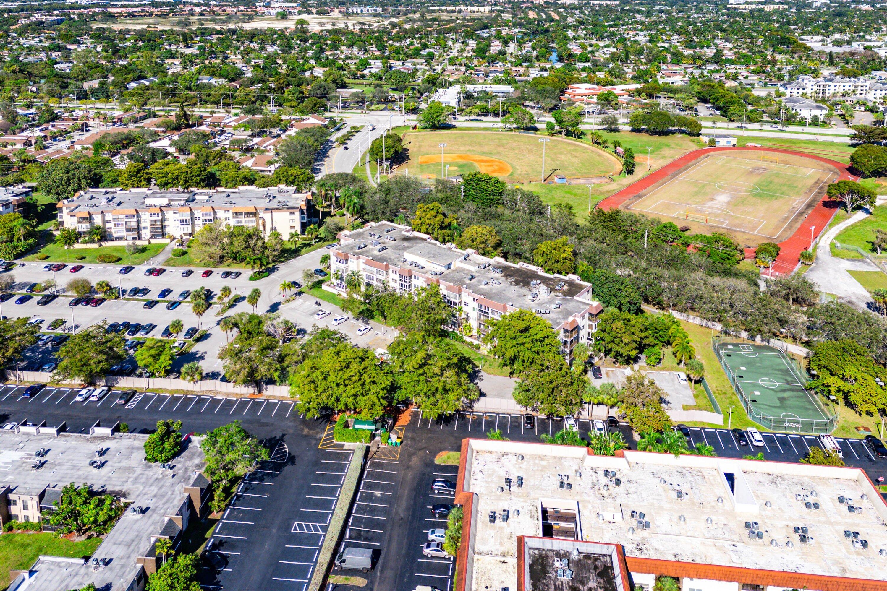 OMEGA CONDO NO 1 - Residential