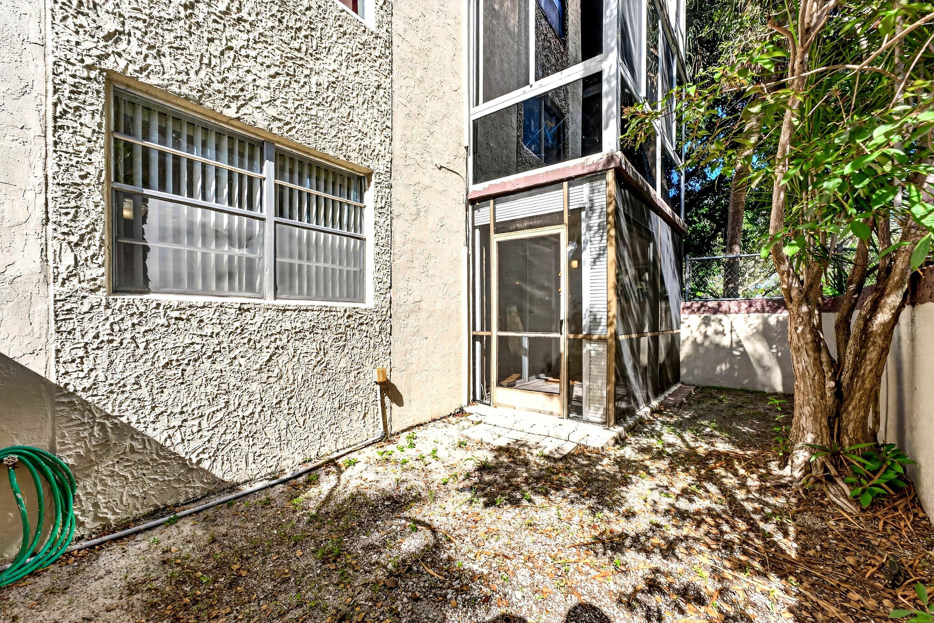 OMEGA CONDO NO 1 - Residential