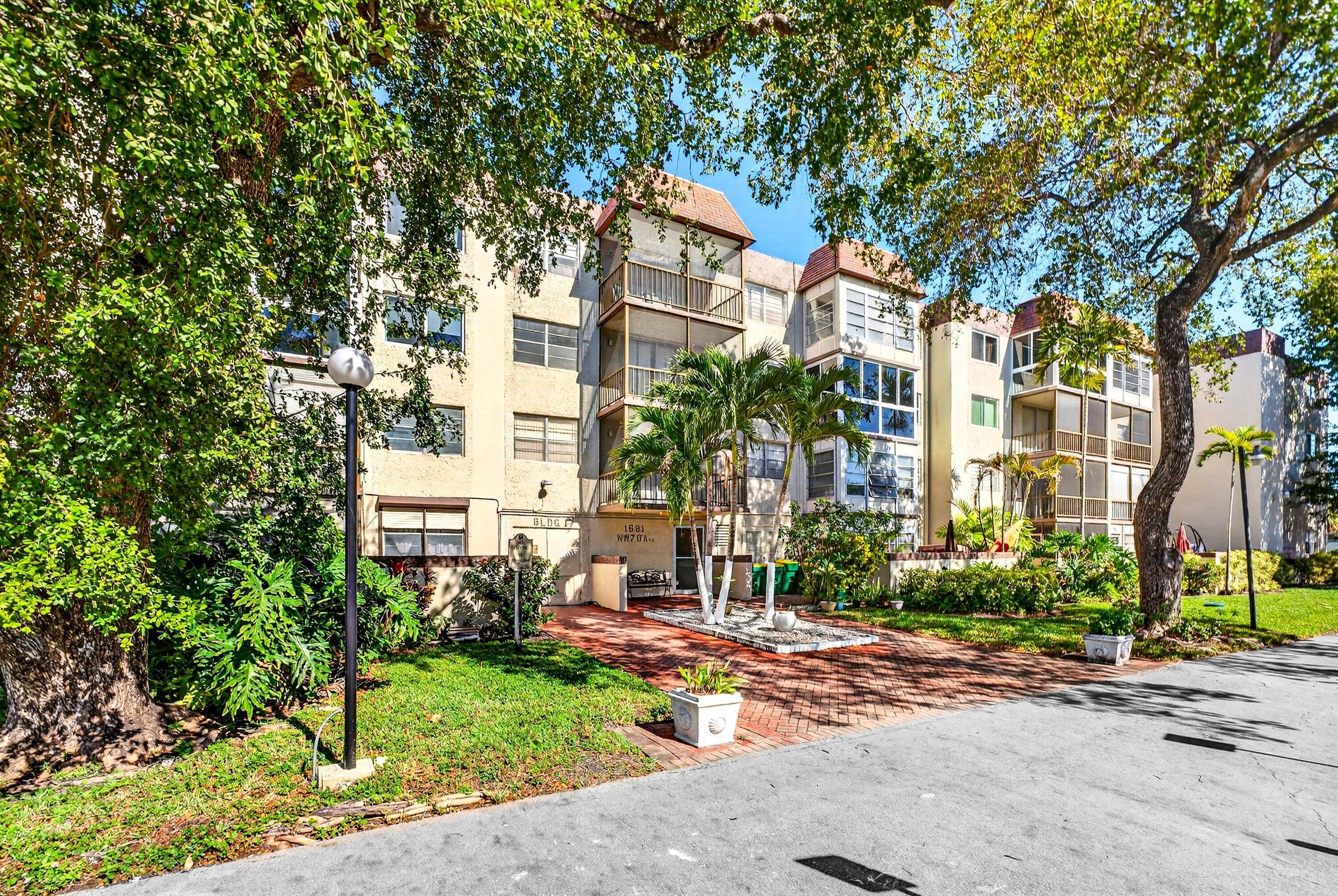 OMEGA CONDO NO 1 - Residential