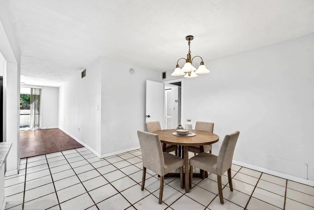 OMEGA CONDO NO 1 - Residential