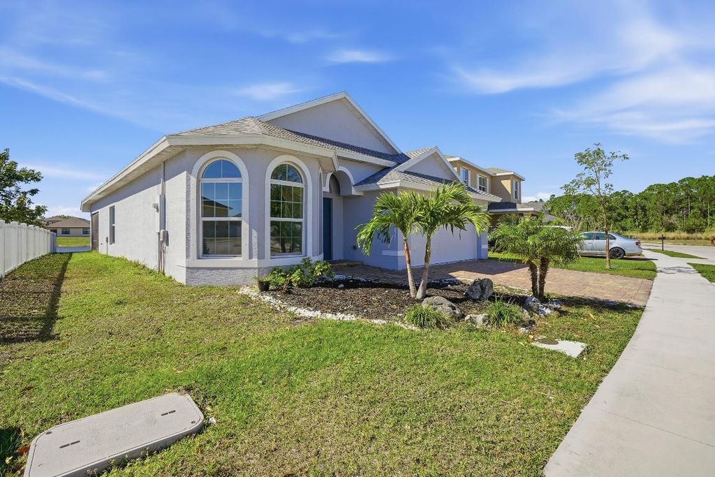 Photo of 425 Seafoam Circle, Fort Pierce, FL 34945 (MLS # R11158525)
