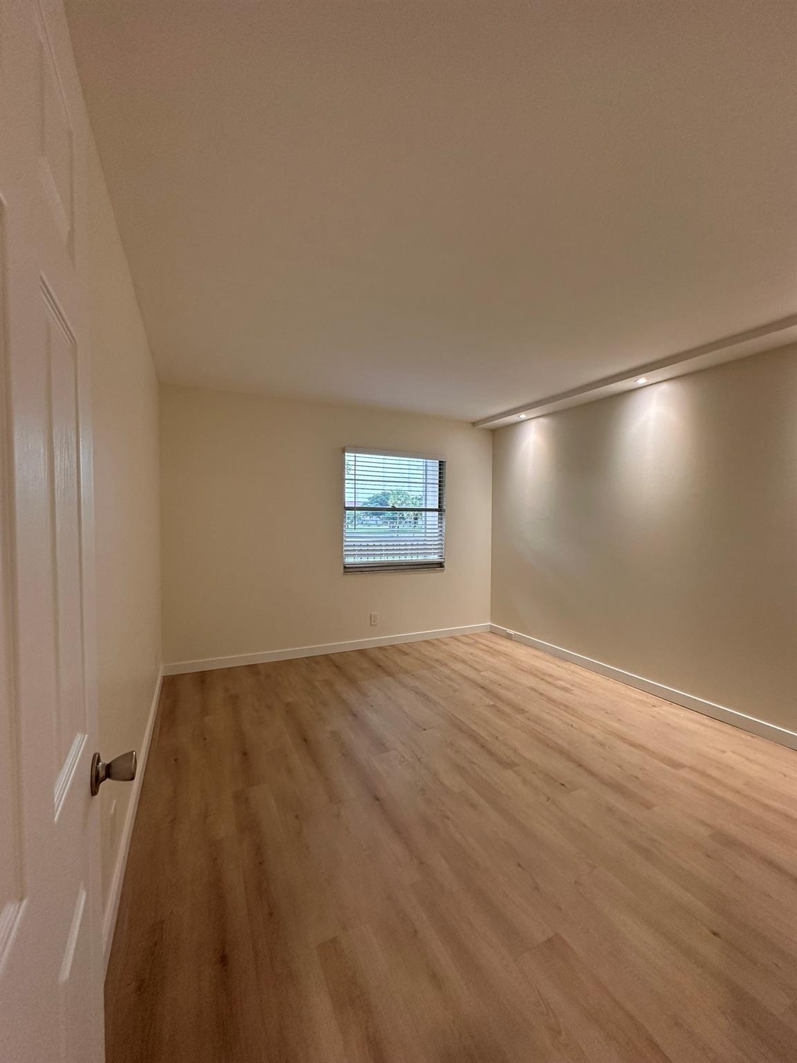 KINGSLEY AT CENTURY VILLA - Residential Lease