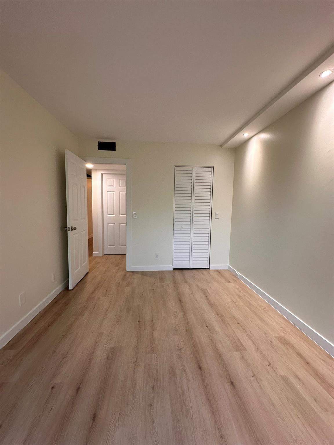 KINGSLEY AT CENTURY VILLA - Residential Lease
