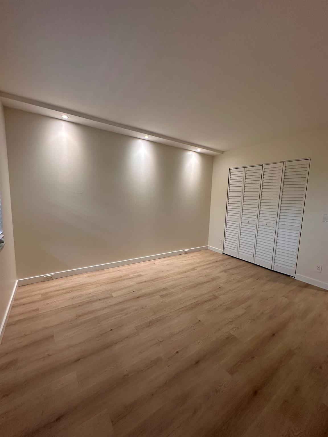 KINGSLEY AT CENTURY VILLA - Residential Lease