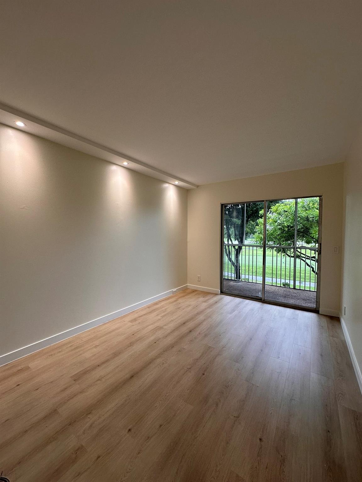 KINGSLEY AT CENTURY VILLA - Residential Lease