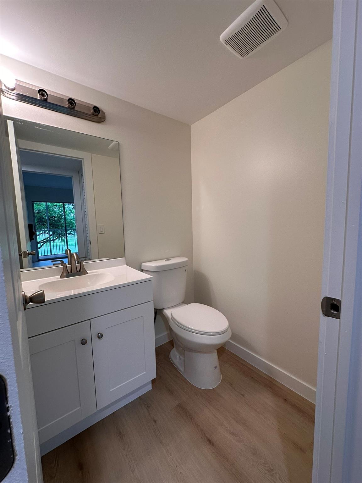 KINGSLEY AT CENTURY VILLA - Residential Lease
