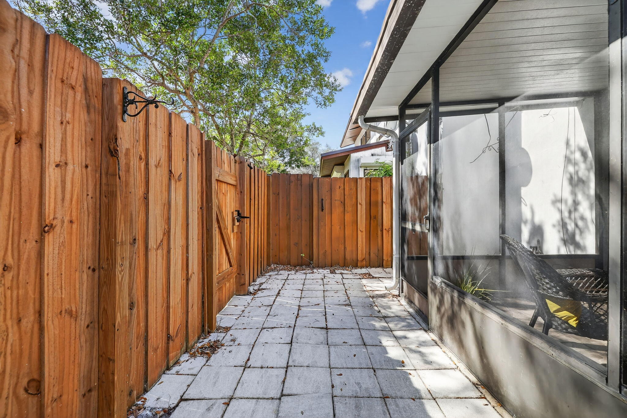 KEY COLONY TOWNHOUSE - Residential