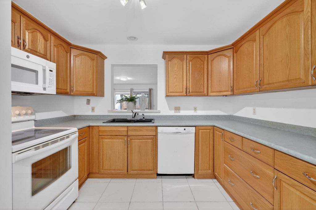 Photo of 2090 Colonial Road #5, Fort Pierce, FL 34950 (MLS # R11162906)
