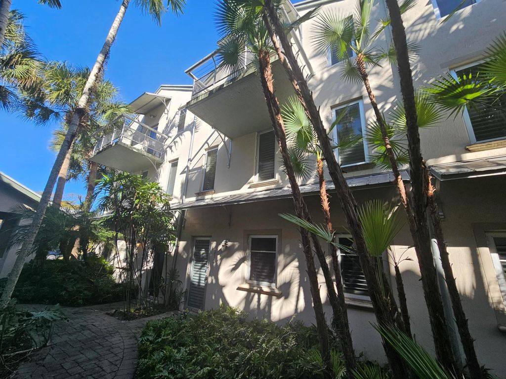 Photo of 812 SW 4th Avenue #8, Fort Lauderdale, FL 33315 (MLS # B26031881)