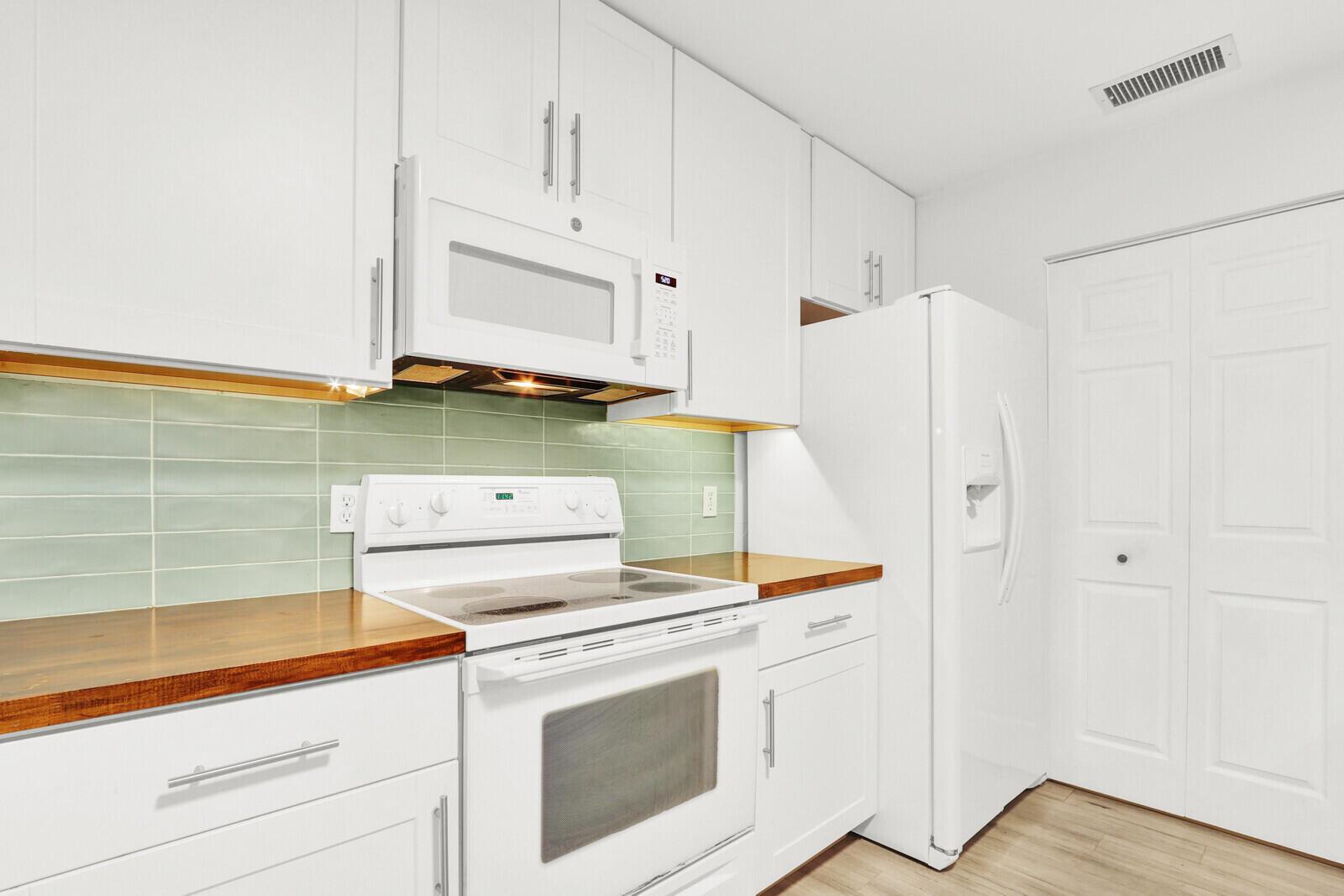 PINECROFT CONDO - Residential Lease