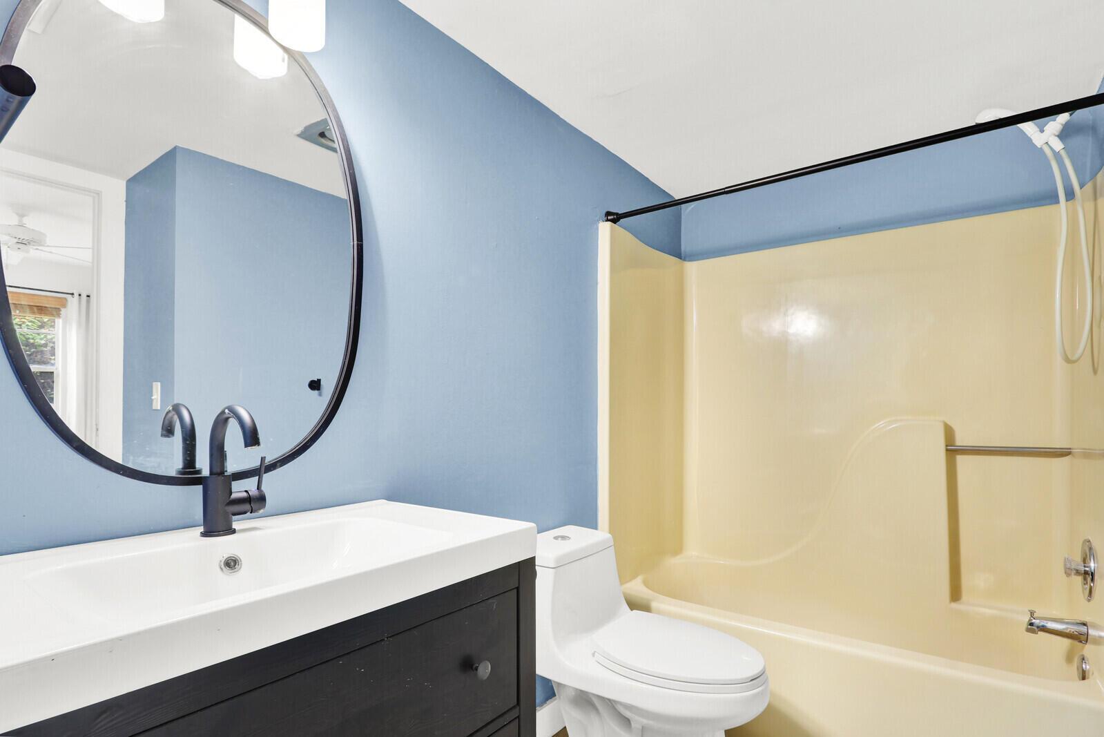 PINECROFT CONDO - Residential Lease