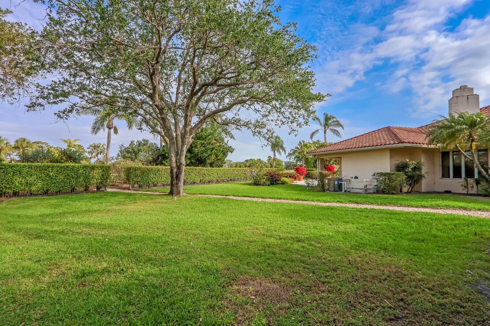 FRENCHMANS CREEK - Residential