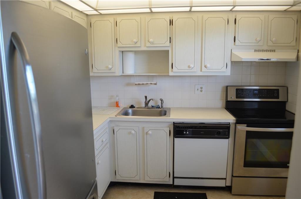 Oriole Golf & Tennis Club - Residential Lease