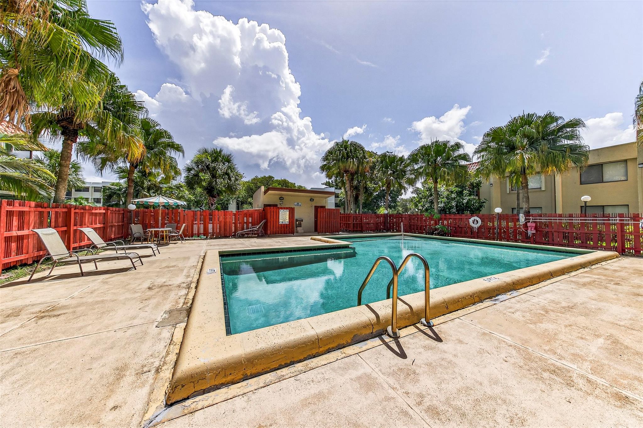 Racquet Club - Residential