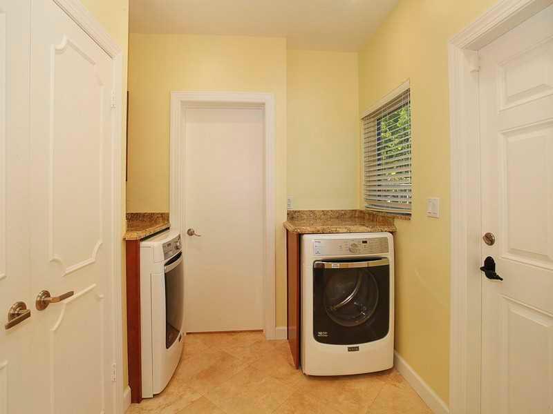 LAUDERDALE BEACH - Residential