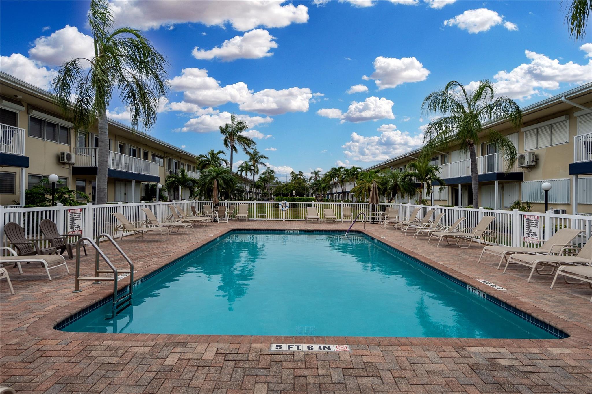 Sunshine Villa - Residential