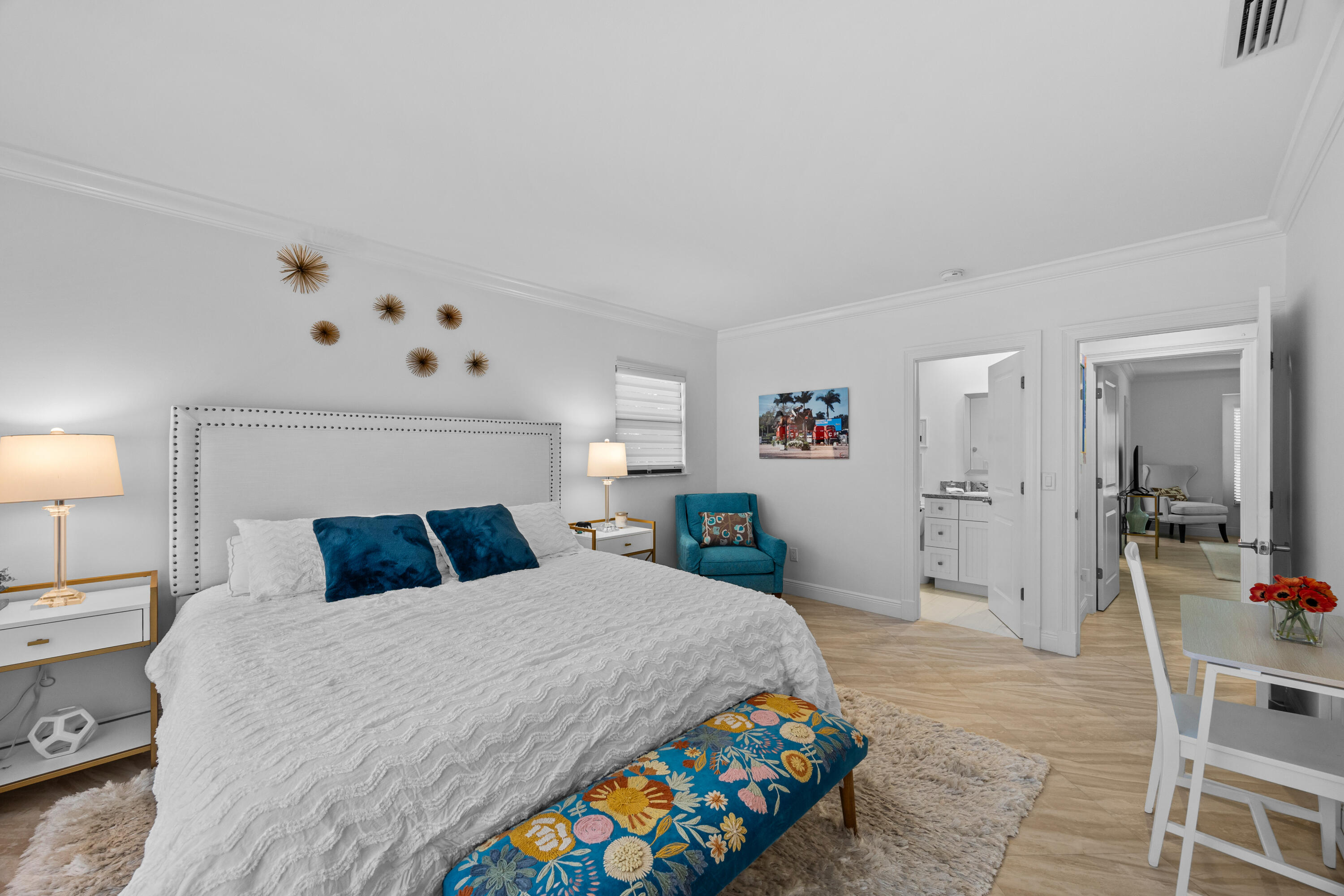 MEADOW BROOK COND DECL FILED 5-19-81 - Residential