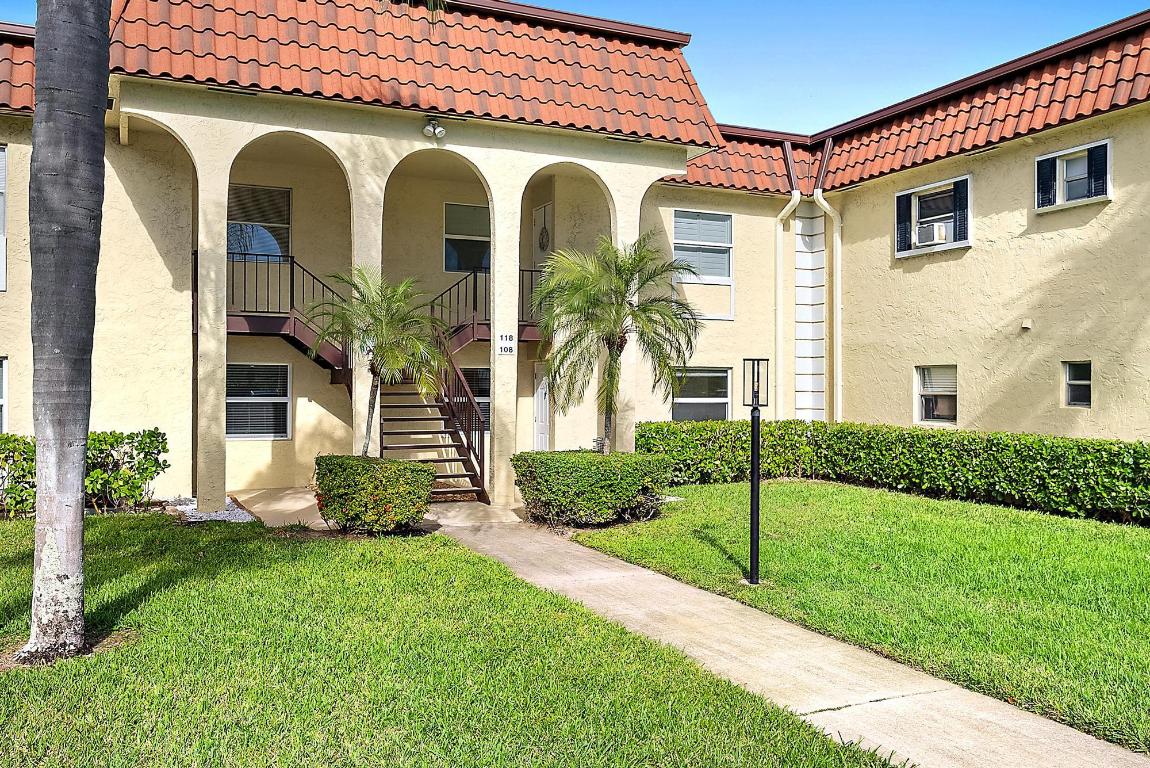 VILLAS ON THE GREEN CONDO - Residential