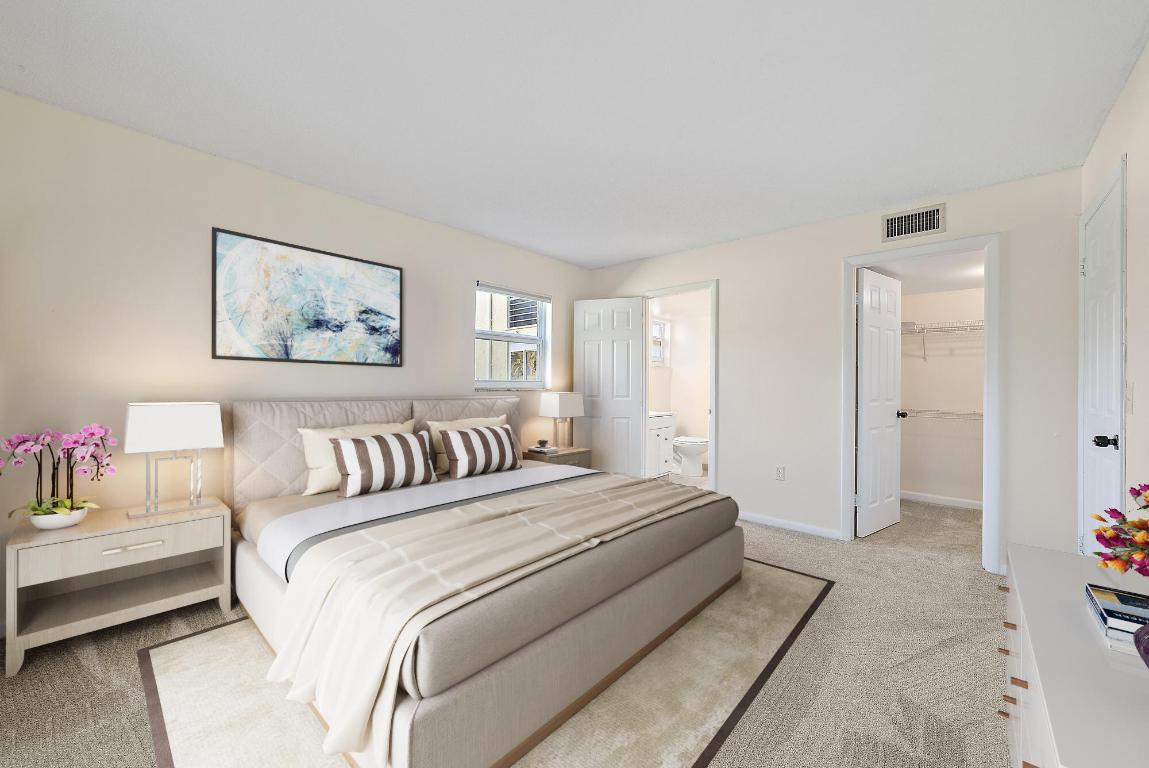 VILLAS ON THE GREEN CONDO - Residential