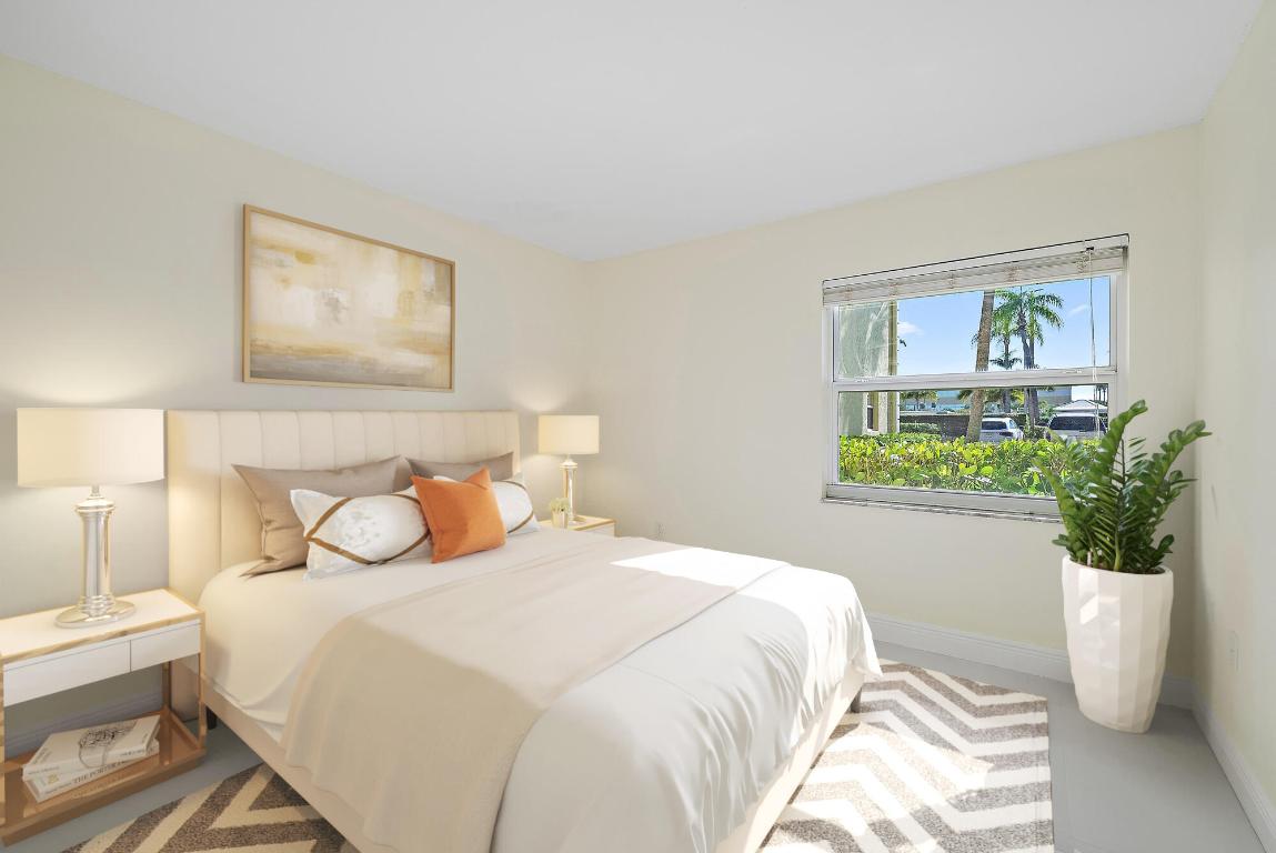 VILLAS ON THE GREEN CONDO - Residential