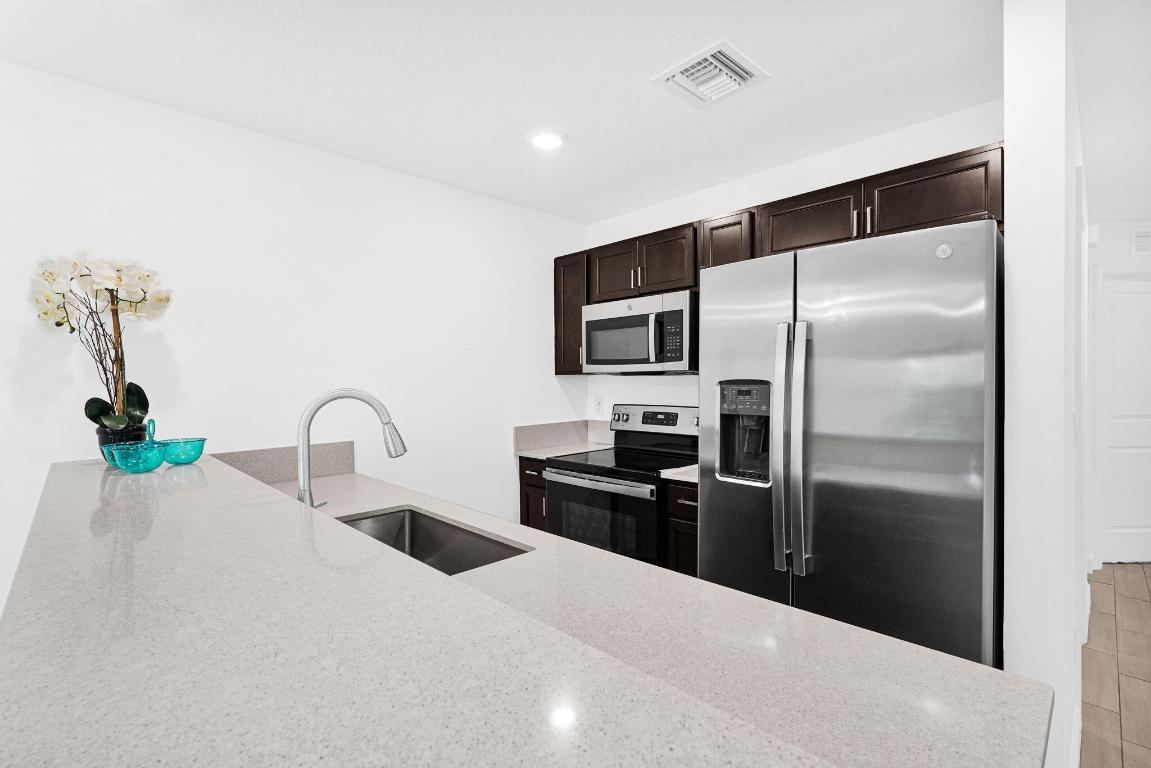 MEDITERRANEA PH 1 - Residential