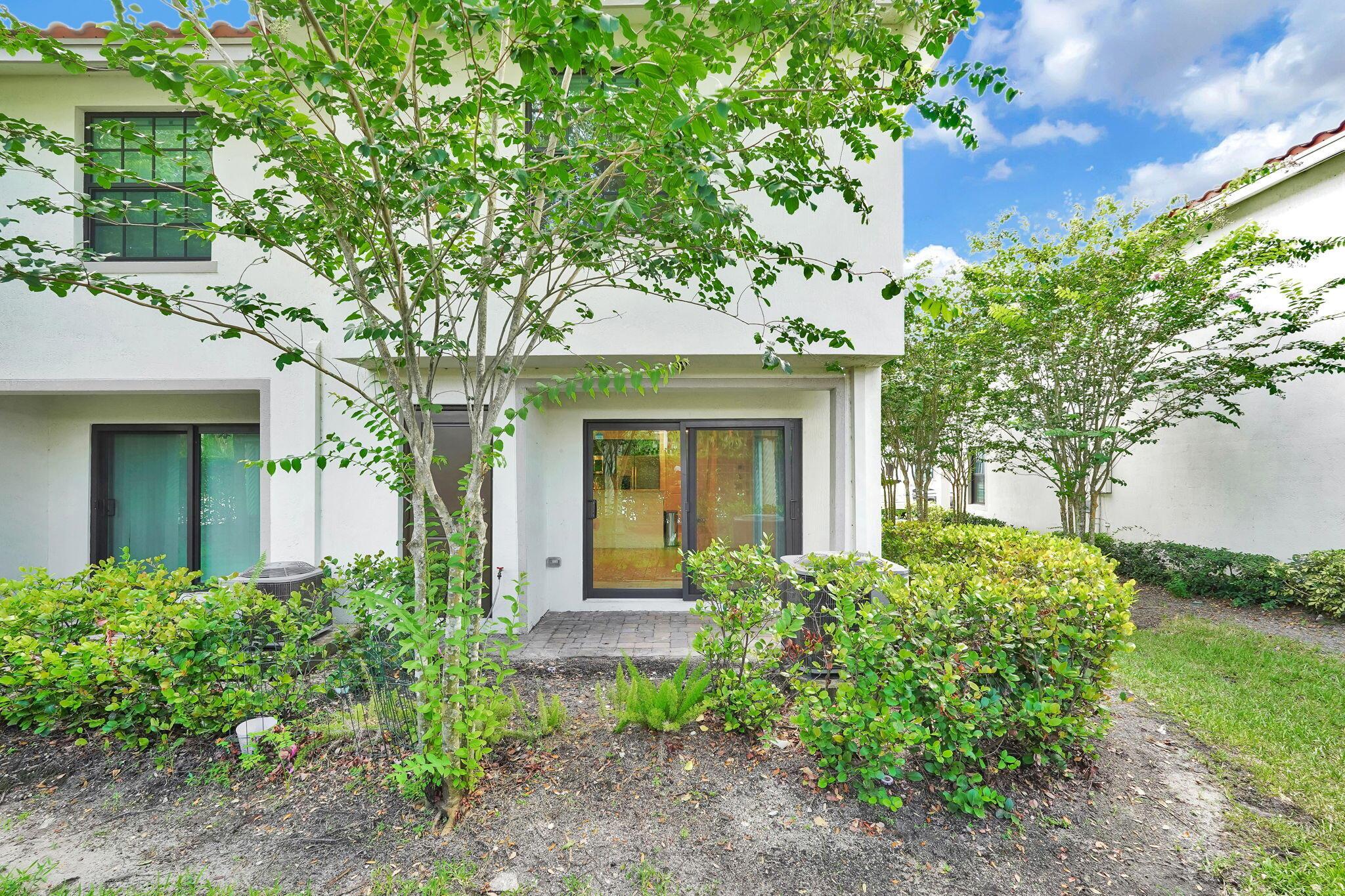 MEDITERRANEA PH 1 - Residential