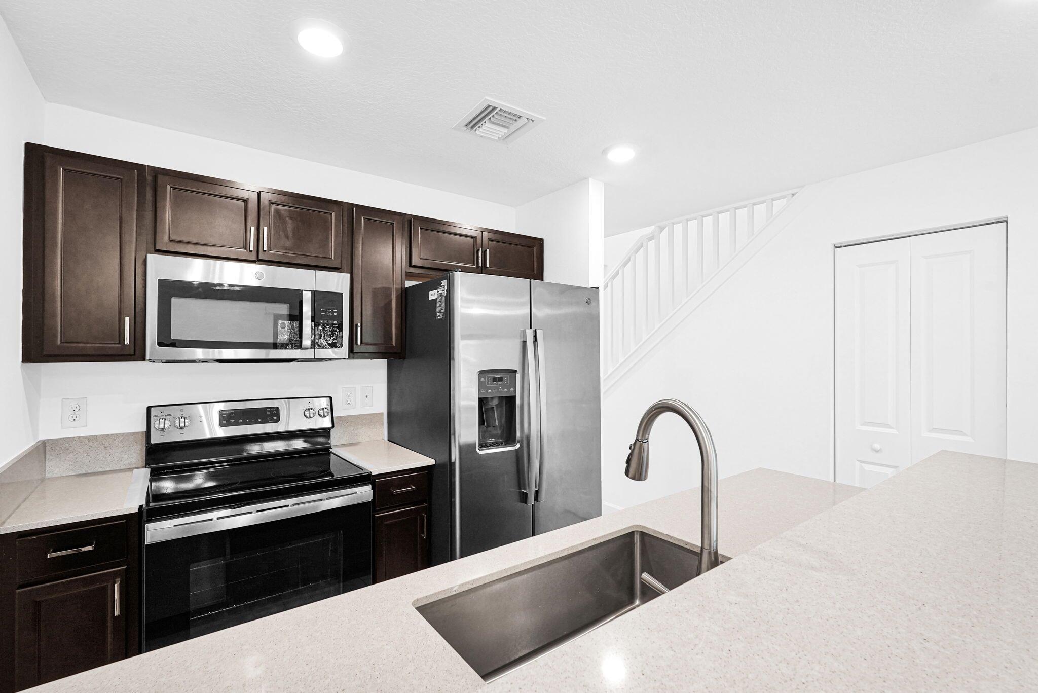 MEDITERRANEA PH 1 - Residential