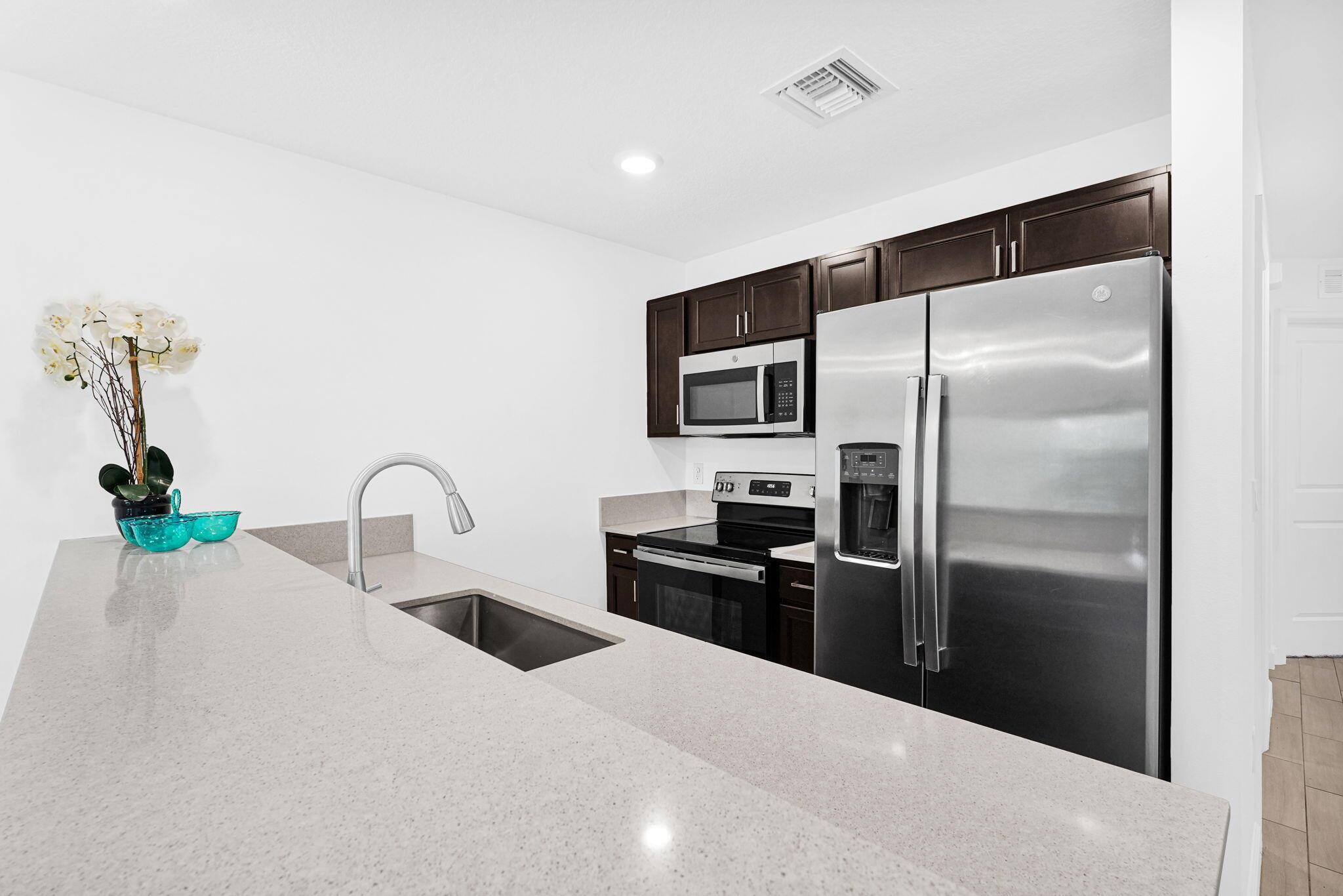 MEDITERRANEA PH 1 - Residential