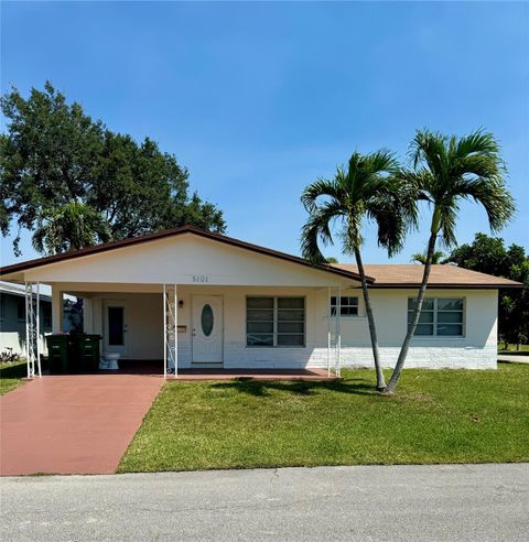 Single Family Residence in Tamarac FL 5101 54TH St St.jpg