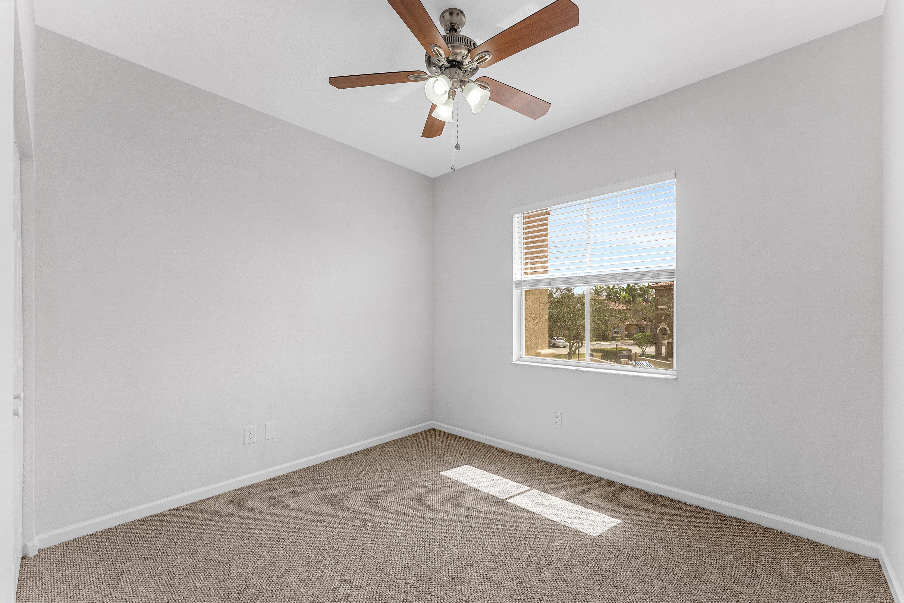 LINKS AT EMERALD DUNES CONDO - Residential